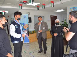 GR-12-Boys giving donation at Sharjah City for HumanitarianServices